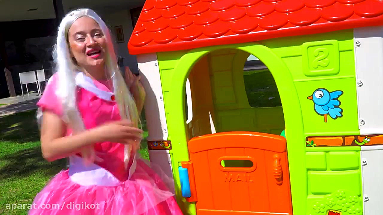 آرتم و مامانی  بازی در خانه عر...