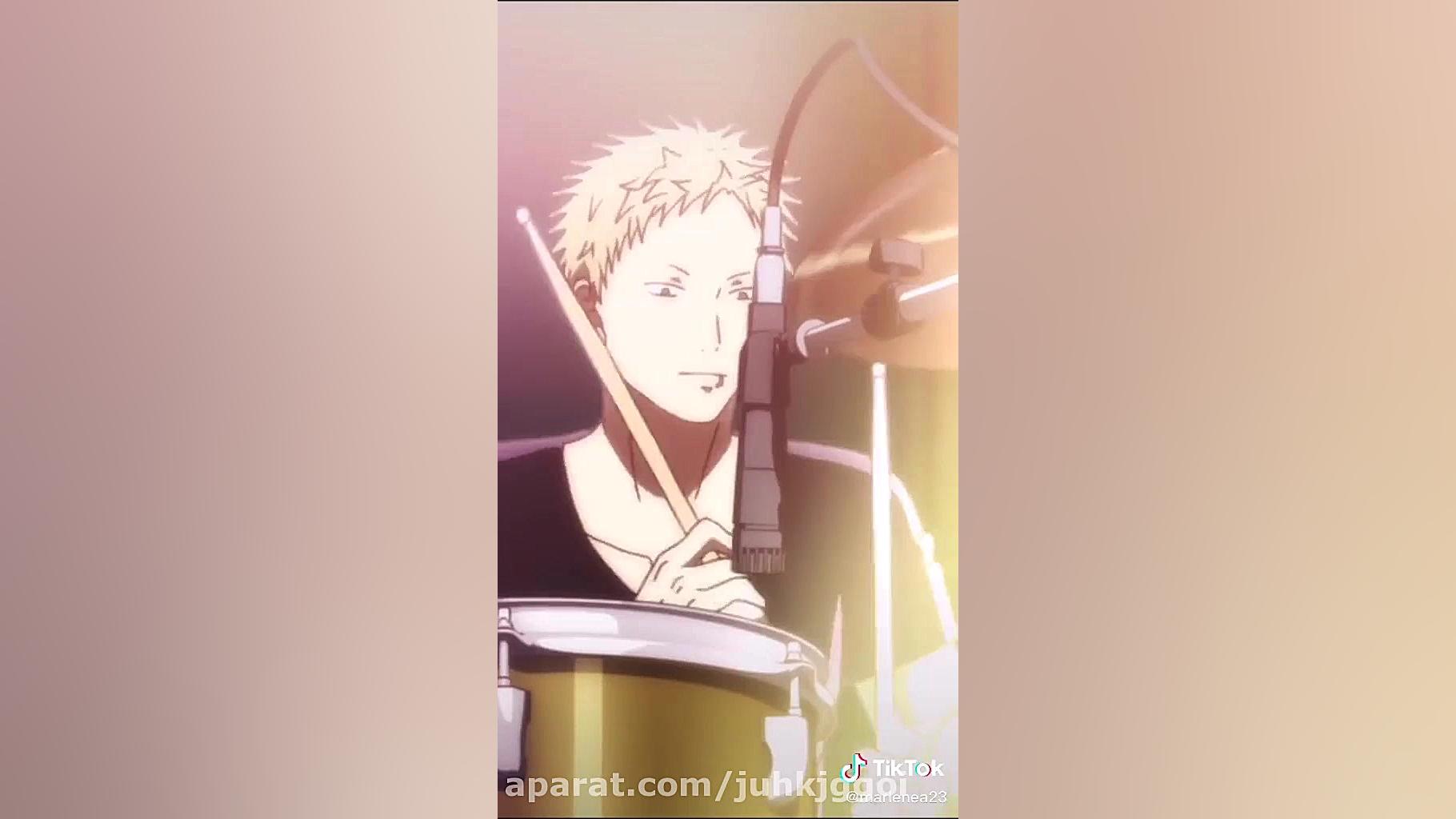 عاشق اهنگش شدم نزدیکای 70 بار...