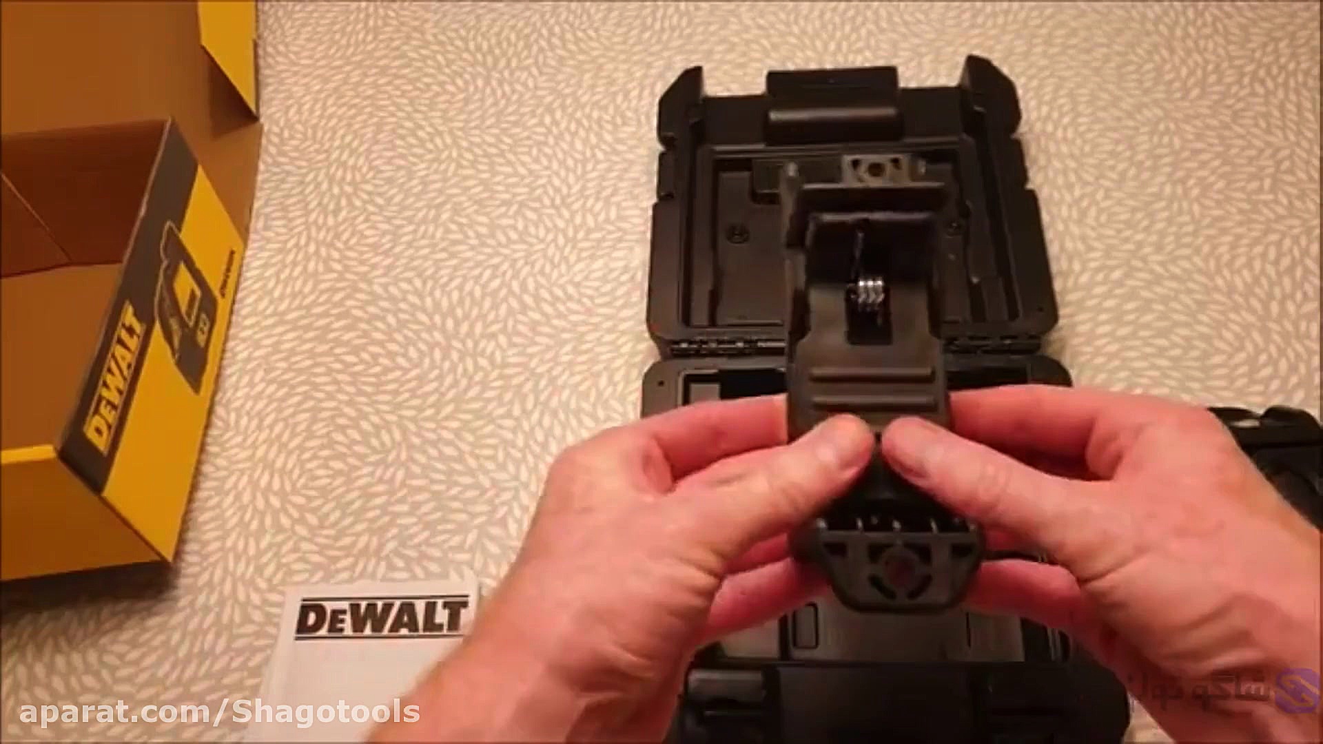 تراز لیزری دیوالت مدل DW088K