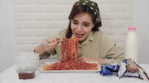 چالش غذاخوری اسمر ایرانی  تندت...