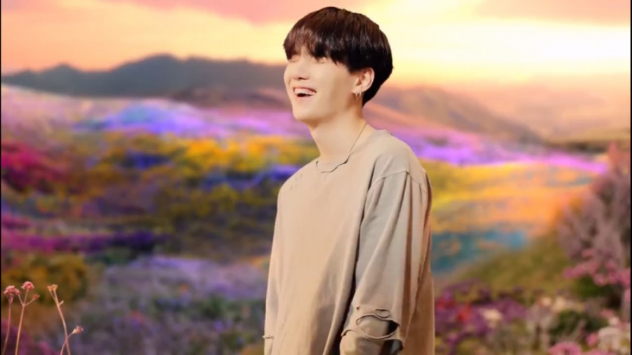 موزیک ویدیو Stay Gold از BTS م...