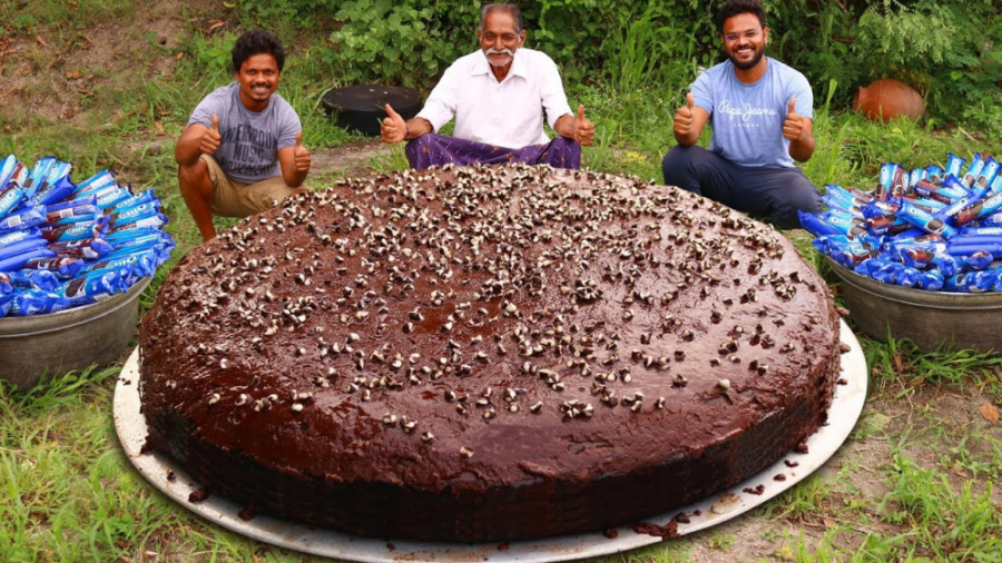 تهیه بزرگترین کیک شکلاتی دنیا