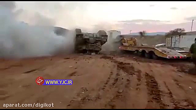لحظه واژگونی تانک ارتش رژیم صه...