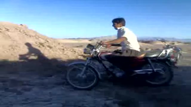 موتور سواری در پیست