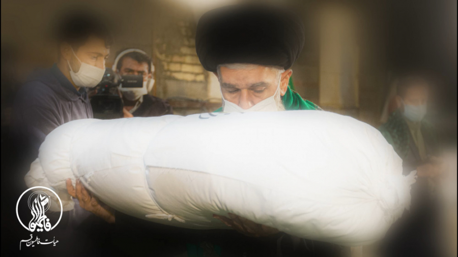 مراسم تشیع و تدفین سه شهید گمن...