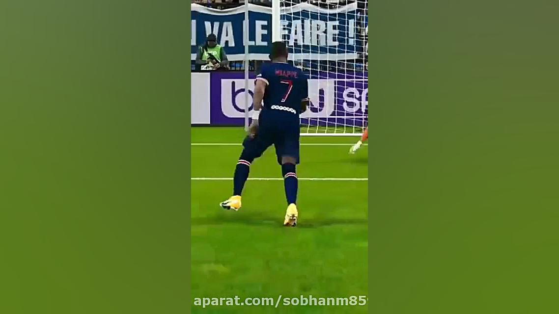 گیم پلی pes2021