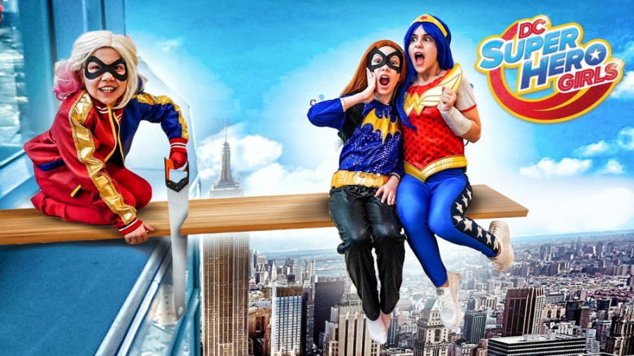 هارلی کویین و دختران ابرقهرمان...