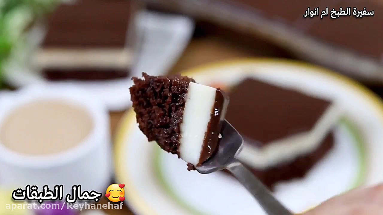 کیک شکلاتی با دو لایه پودینگ