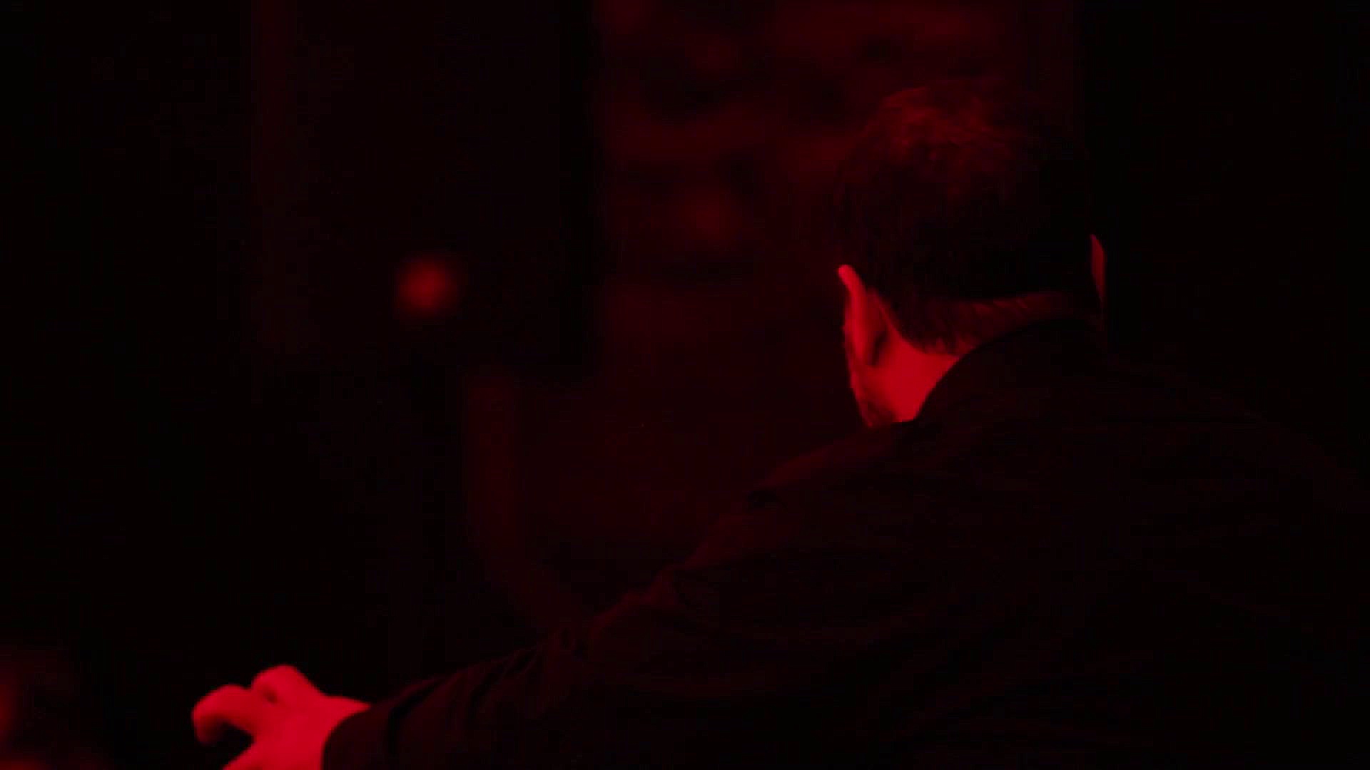 زمینه | السلام علی الراس مرفوع...