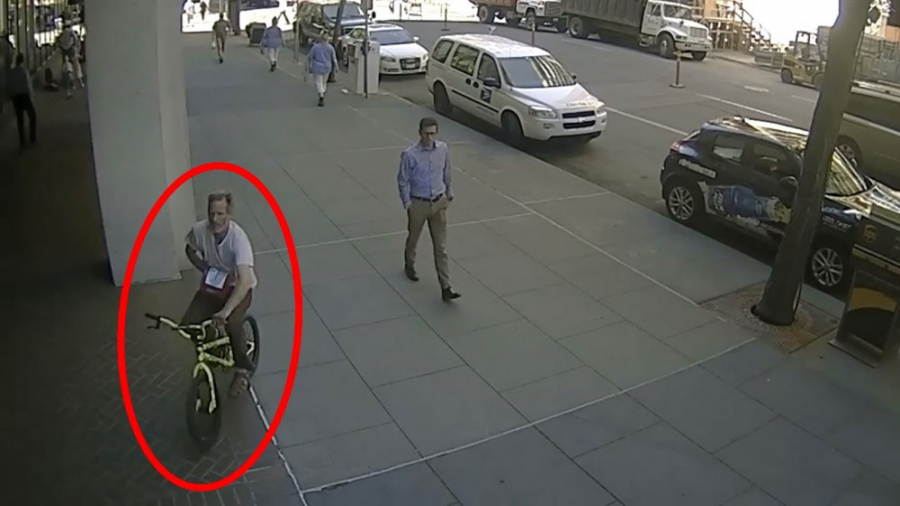 وقتی متوجه میشوید کسی شما را د...