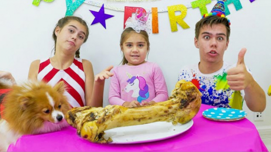 ناستیا برای سگش جشن تولد می گی...