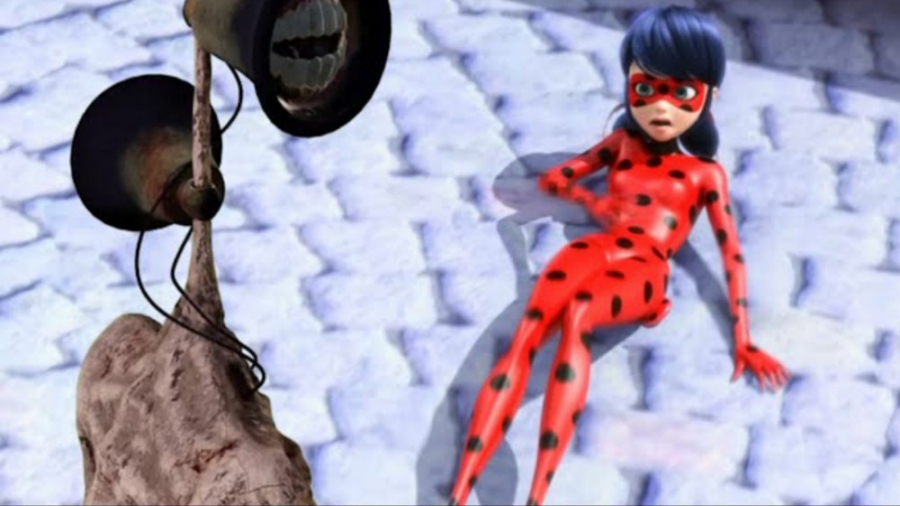 کلیپ نبرد لیدی باگ و کله آژیری