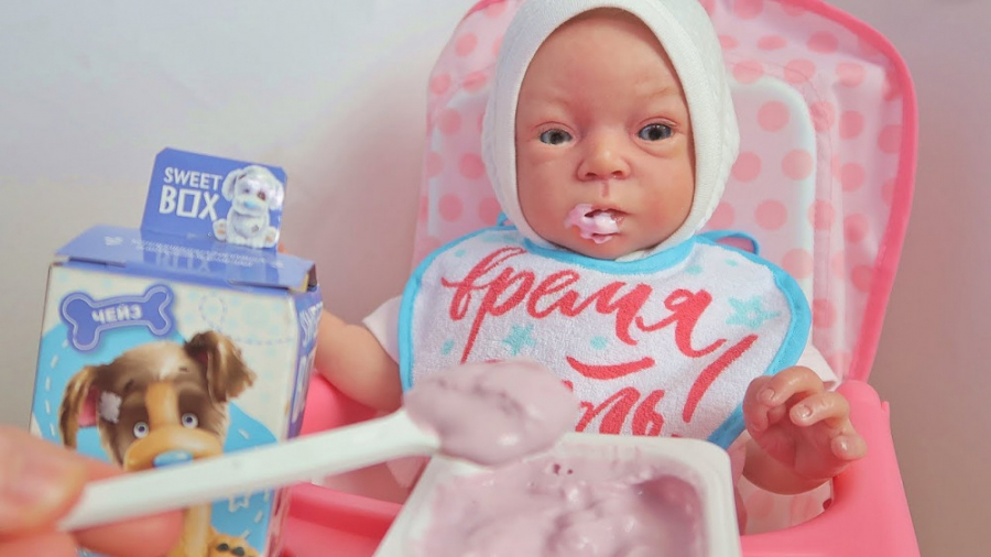 غذا دادن به نوزاد عروسکی