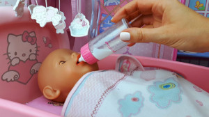 شیر دادن و نگهداری از نوزاد عر...