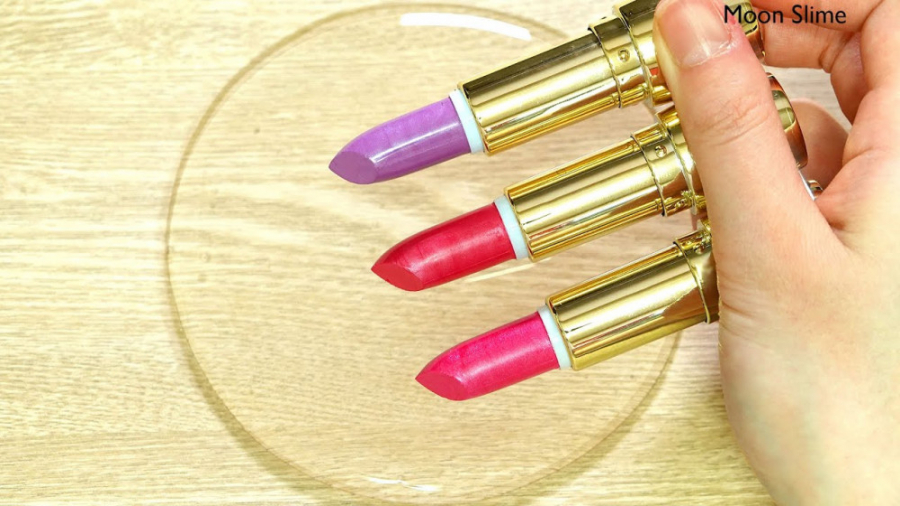 لوازم آرایشی و اکلیلی در اسلای...