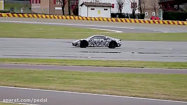 مازراتی MC20 در پیست