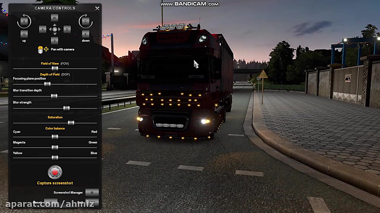 درخت کریسمس بزرگ در شهر لندن ب...