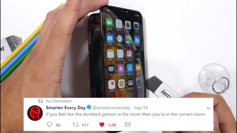 تست مقاومت آیفون XS مکس ( iPho...