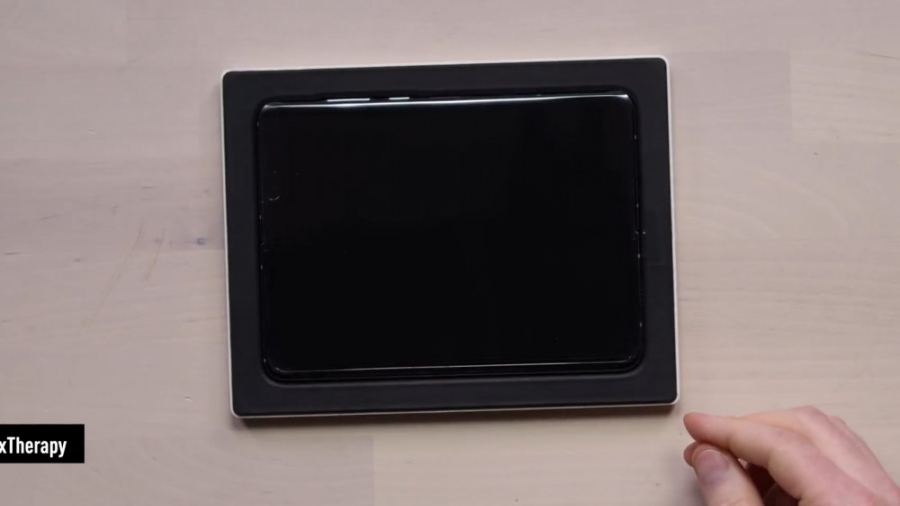 تست مقاومت سامسونگ گلکسی فولد...