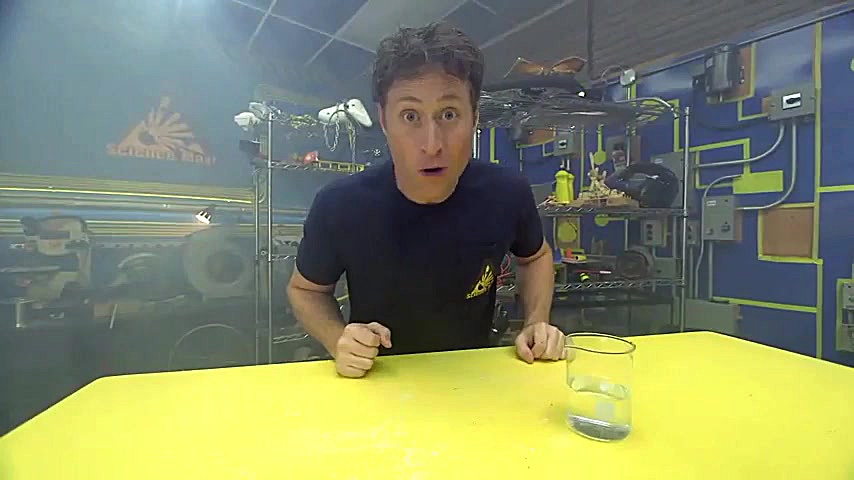 آزمایش جالب سیال غیر نیوتونی