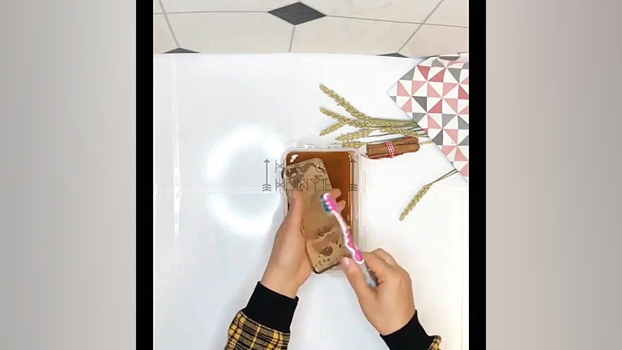 تست ترفند تمیز کردن قاب گوشی