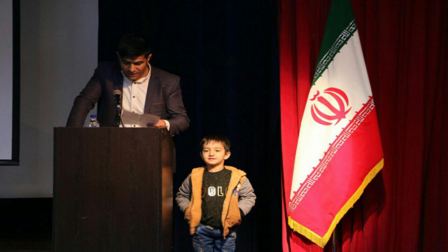 مهدی پوشکان(م.چـرو)دکلمه زیبا...