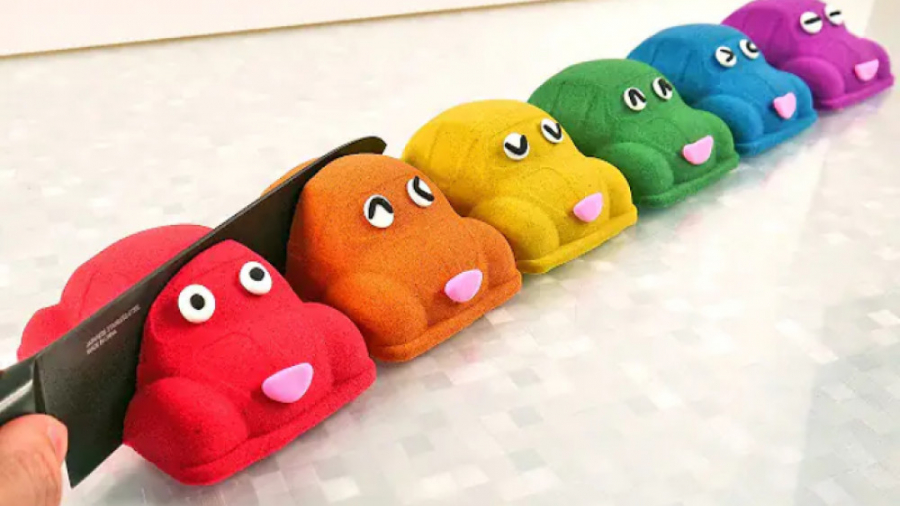 ساخت ماشین های رنگی با ماسه ها...