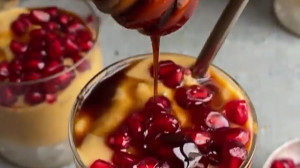 اموزش یلدایی.دسر موز و انار یل...