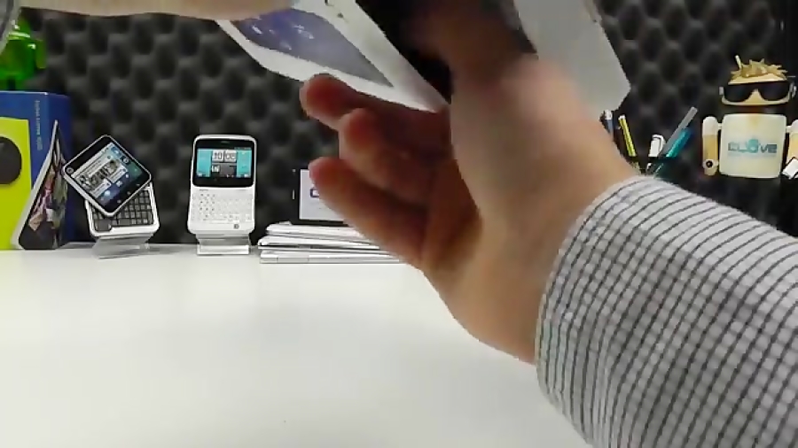 Sony Xperia E4 Unboxing