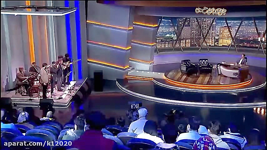اجرای هوتن شکیبا به همراه گروه بمانی در برنامه هم رفیق زمان146ثانیه