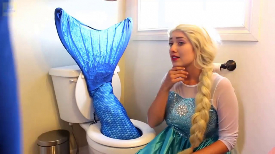 نمایش پری دریایی  السا  مرد عن...