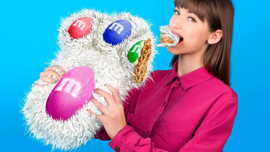 آب نبات غول پیکر در مقابل آب ن...