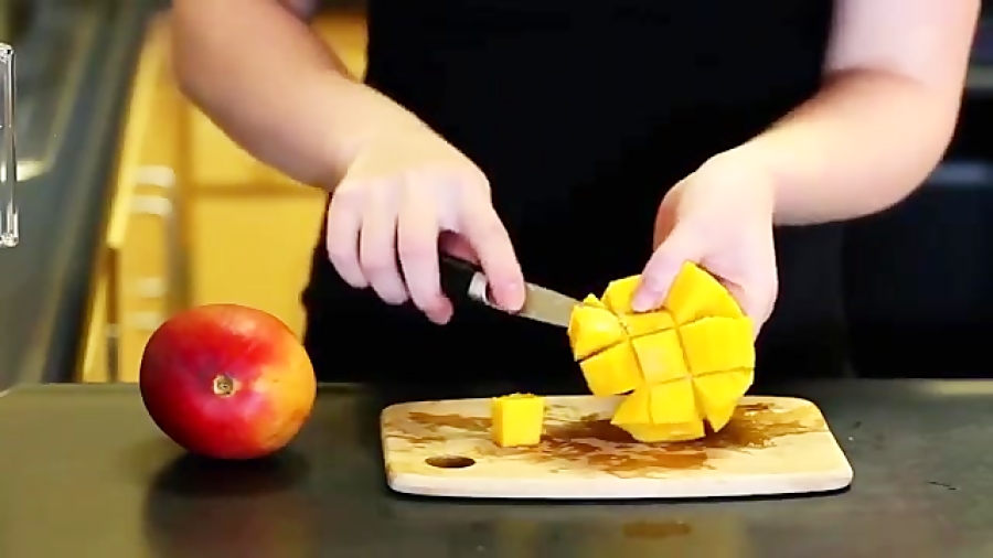 نوشیدنی تمشک و انبه