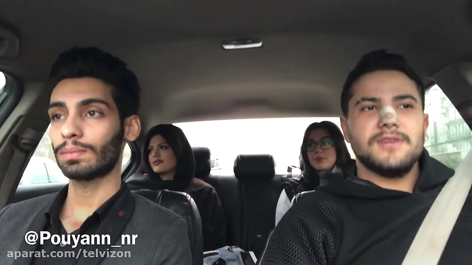 دختره با خودشم قهر بود ... شیر...