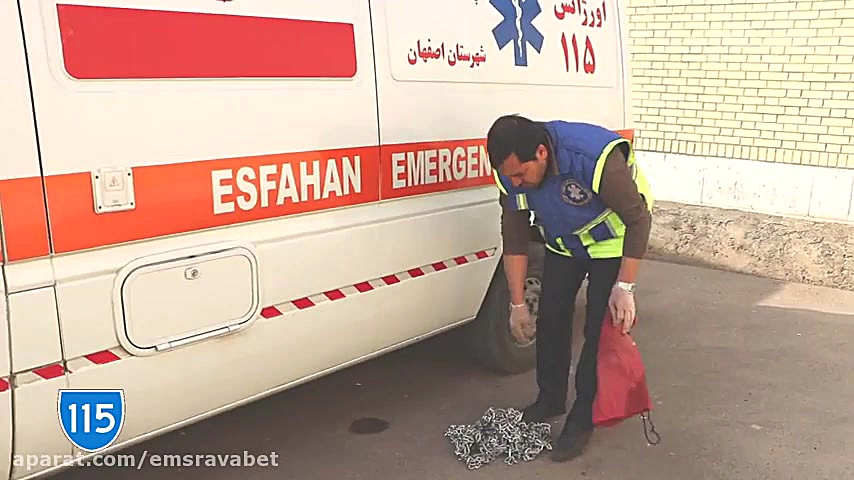 آموزش بستن زنجیر چرخ آمبولانس