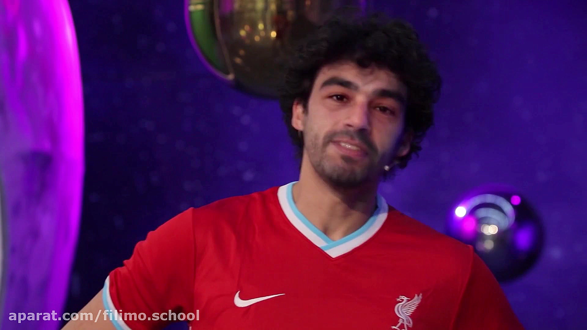 کنار محمدصلاح، عربی خوندن خیلی...