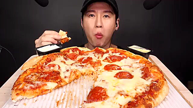 خوردن⁦ಥ‿ಥ⁩