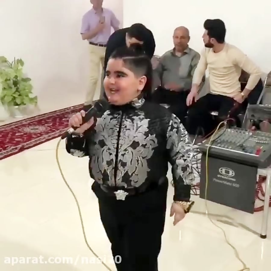 کلیپ رقص بامزه و اجرای پسر بچه بدل بهنام بانی