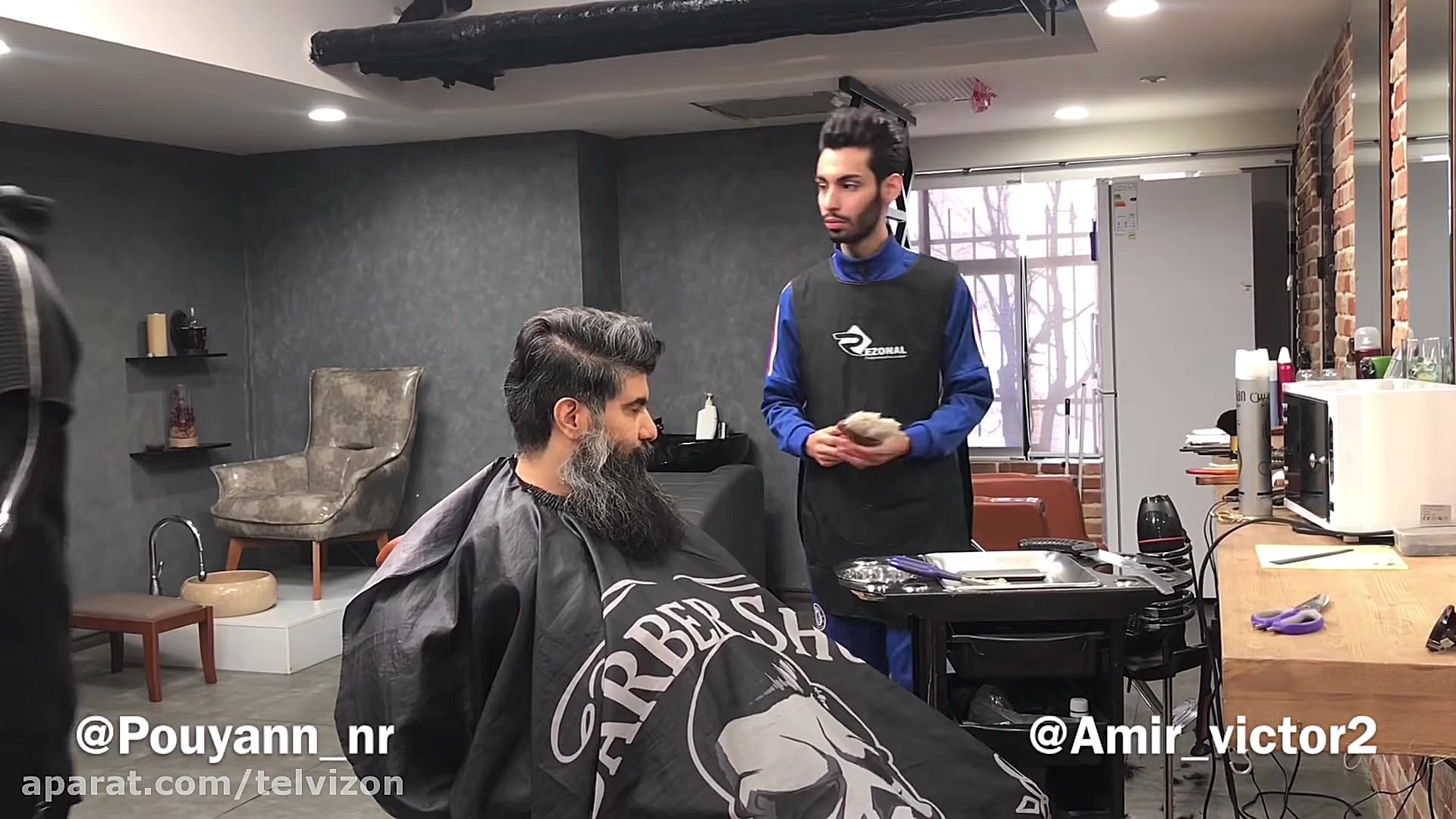 جنجال در آرایشگاه مردانه | (پو...