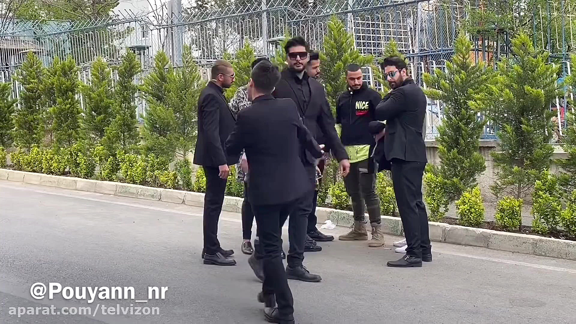 یا بوس بدید یا امیرو میبریم |...