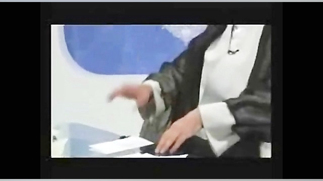 خانم: تکلیف پرداخت فطریه بر عه...