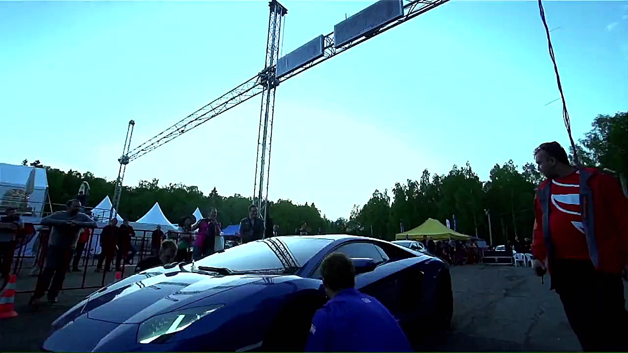 درگ لامبورگینی اونتادور و اورا...