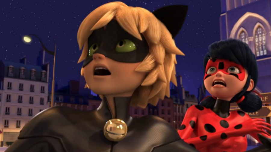 دختر کفشدوزکی و گربه سیاه در م...