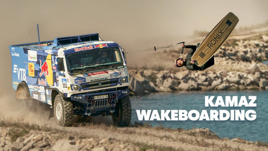 وقتی کامیون و اسکیت برد همکاری...