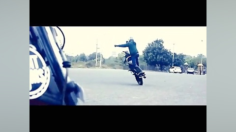 رقص بر روی موتور