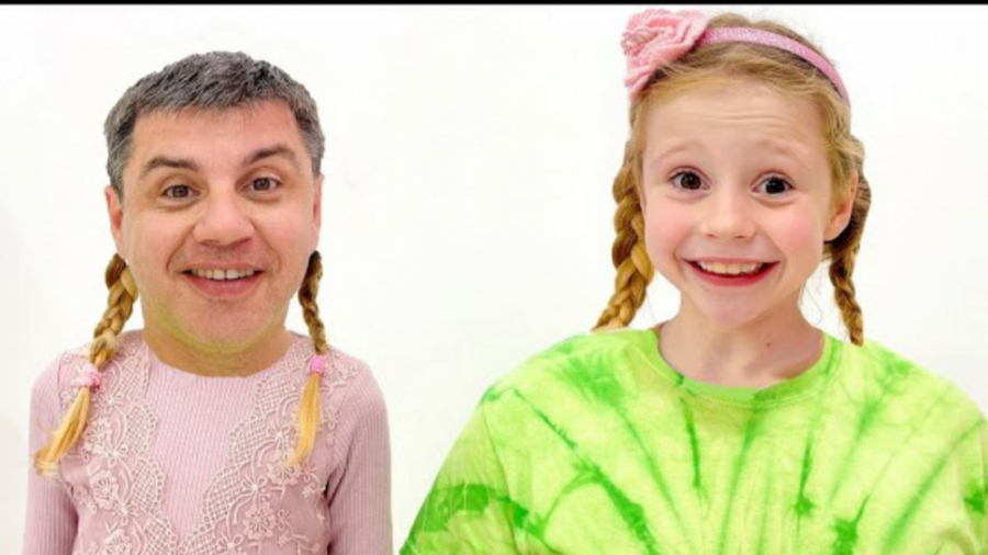 ناستیا تمام روز پدر را کپی می...