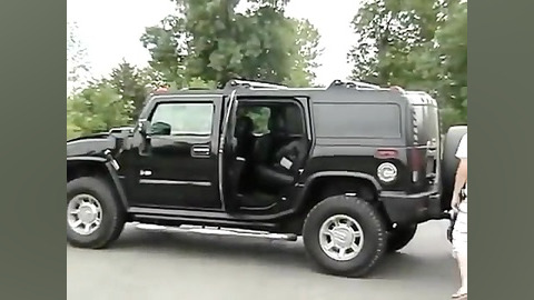 زورآزمایی هامر H2 با تویوتا TU...