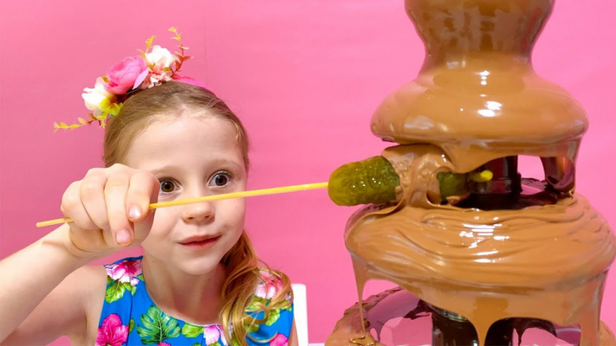 ناستیا و پدر  شوخی با شیرینی