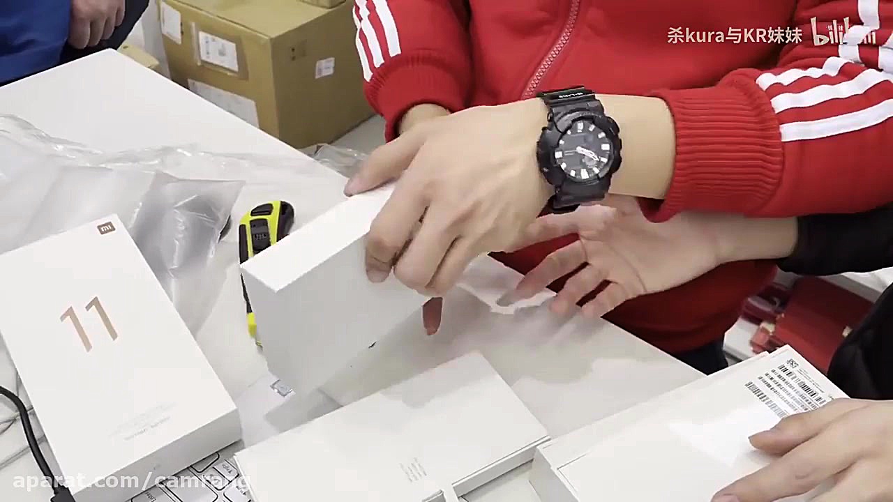 جعبه گشایی و نگاهی به موبایل X...