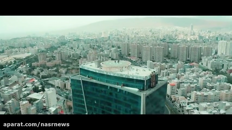 افشین آذری بر فراز برج شهران ت...